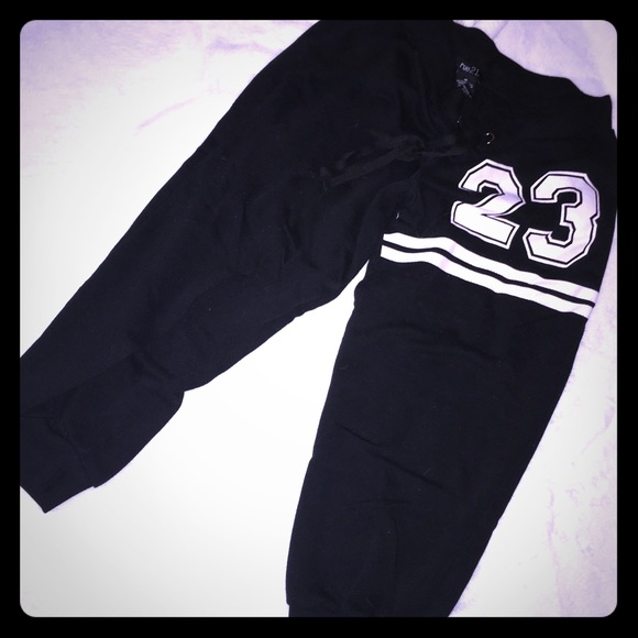 Rue 21 joggers - Picture 1 of 1